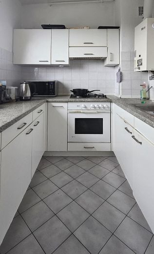 Von Privat! Perfekt vermietete Wohnung, 2ZKB, gr. Balkon mit herrlichem Weitblick – Foto 17