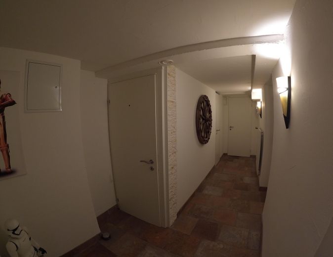 Gepflegte Doppelhaushälfte in Duisburg-Bergheim – Flur Keller