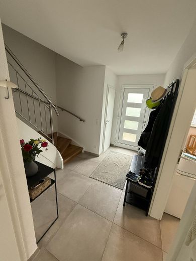 Reiheneckhaus mit Garten in Schwäbisch Gmünd – Diele