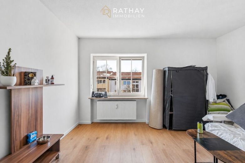 5,45 % Rendite - großzügige 4-Zimmer Wohnung mit Außenstellplatz in Straubing! – Zimmer 2