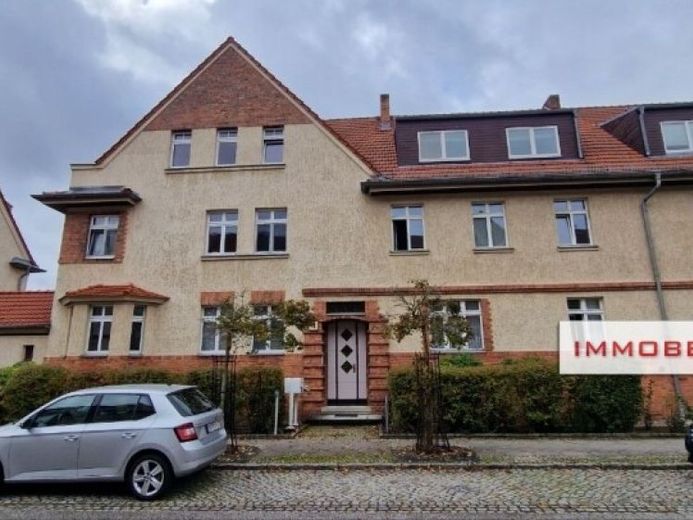IMMOBERLIN.DE - Geräumige Dachgeschosswohnung in angenehmer Lage beim Waldpark – Foto 1