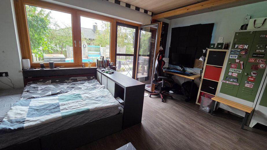 Ampio bungalow con giardino, finiture di pregio e area aggiuntiva opzionale – Zugang Garten Schlafzimmer 4