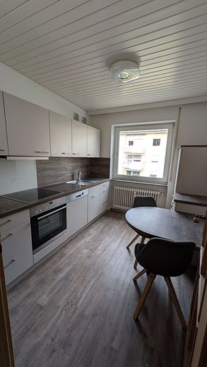 Top gepflegte 3,5 Zimmerwohnung Oberhaunstadt in City Nähe – Küche