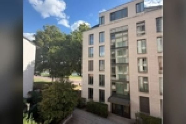 10634-* FFM şehir merkezinde modern 2 odalı kiralık daire