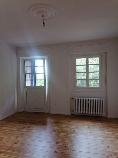 Tranquillo appartamento per single di 2 locali con balcone a Tempelhof, rialzato, ristrutturato, disponibile da subito – Foto 9