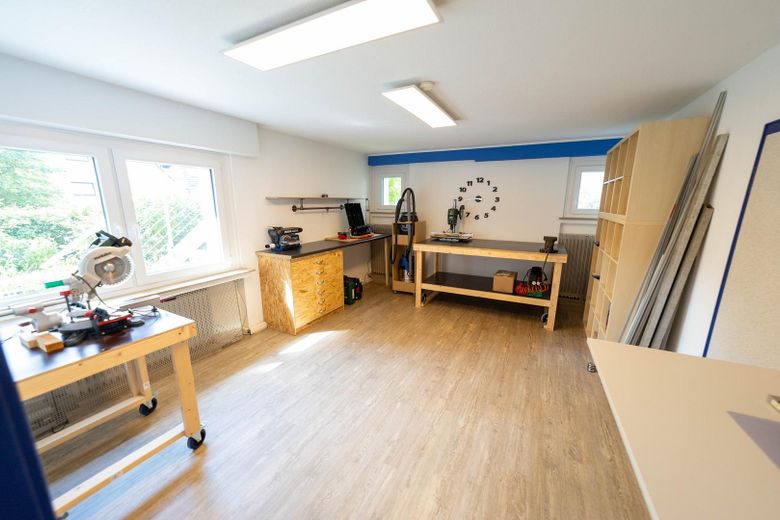 Im Grünen leben - mitten im Zentrum (maklerfrei)  - inkl. 85qm Einliegerwohnung – Prototypen Entw. / Wohnraum 2