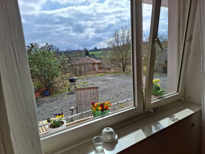 MFH mit 6 Whng., 4 Zimmer, Veranstaltungsbereich, Bauland – Blick aus der Gartenwohnung