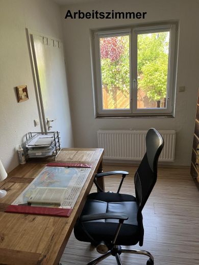 Stilvolles Einfamilienhaus mit Einliegerwohnung – Einliegerwohnung