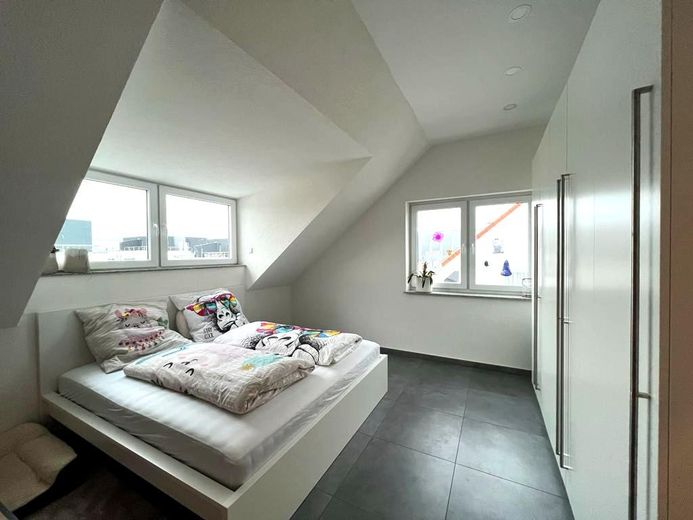 Modern 3-room apartment with balcony, fitted kitchen and underfloor heating – Foto 6