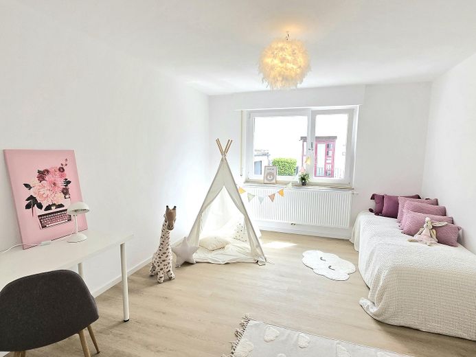 Kinderzimmer / Home Office