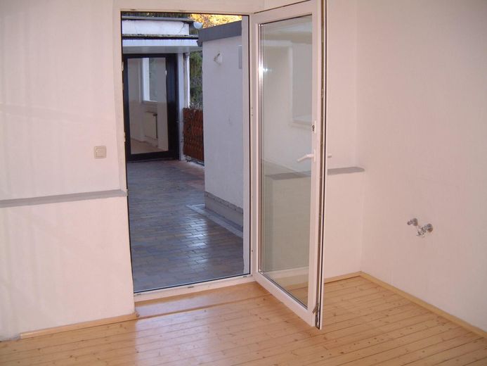 Wohn / Geschätshaus am Bahnhof/Fußgängerzone – Wohnung DG