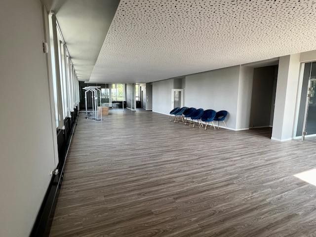 Repräsentative Büroeinheit 250,35 m² im Hochhaus – Gebäude 30 3. OG – Büroraum leer