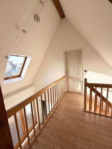 APPARTAMENTO MAISONETTE DI 2,5 LOCALI SFITTO in elegante edificio d’epoca | TERRAZZA SUL TETTO | Garage doppio – Galerie