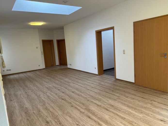 Luminoso appartamento accessibile di 4 locali in posizione centrale a Bad Vilbel / 7 minuti dalla S-Bahn – Foto 7
