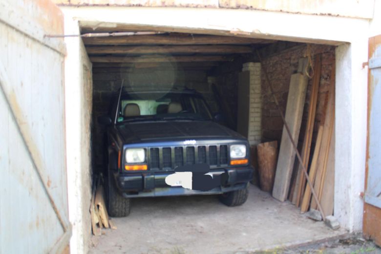 Platzwunder mit ländlichem Charme – kleine Garage