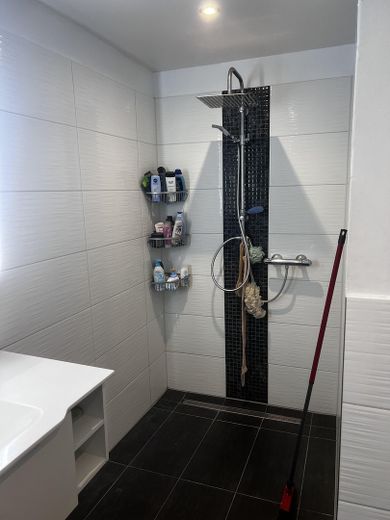 Modernized single- to two-family house – high-quality renovated, family-friendly – Foto 3