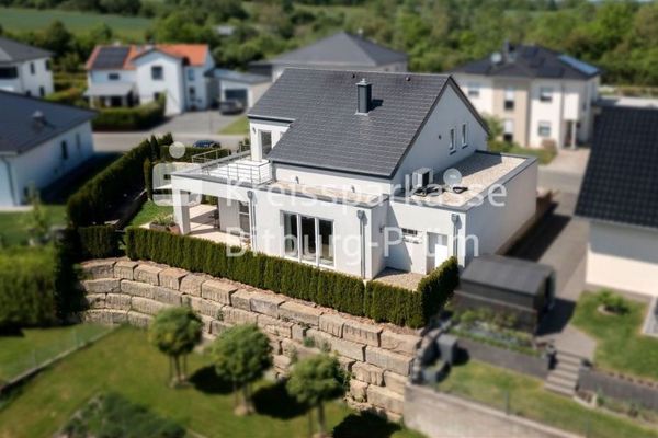 Stilvolles Einfamilienhaus in TOP-Wohnlage, Alternative zum Neubau!