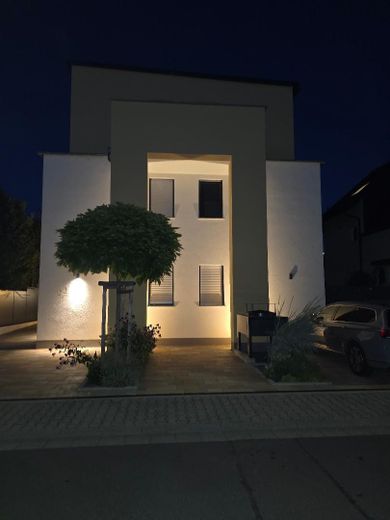 Einzigartige Dachterrassenwohnung - 3-FH - Erstbezug – Nachansicht
