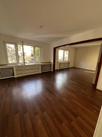 115 m² Wohnkomfort mit XXL-Terrasse in Duisburg Rheinhausen – Wohnzimmer
