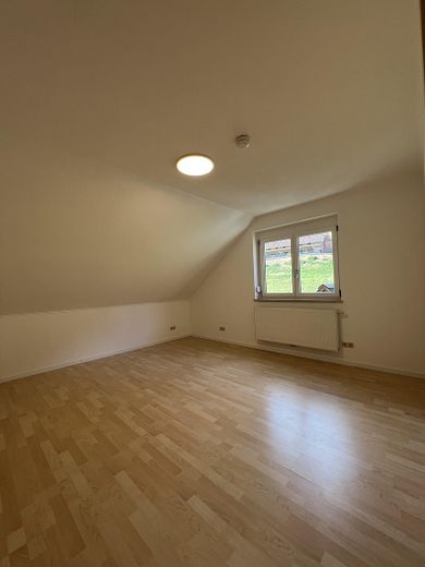 2-Zimmer Wohnung mit Balkon in Wolfach-Kirnbach ab sofort zu vermieten – Schlafzimmer