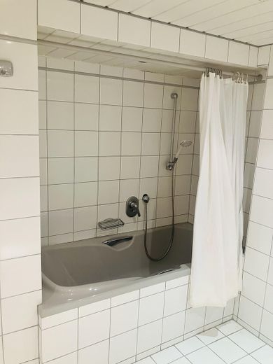 Рядный дом в Köln-Mauenheim – Bad