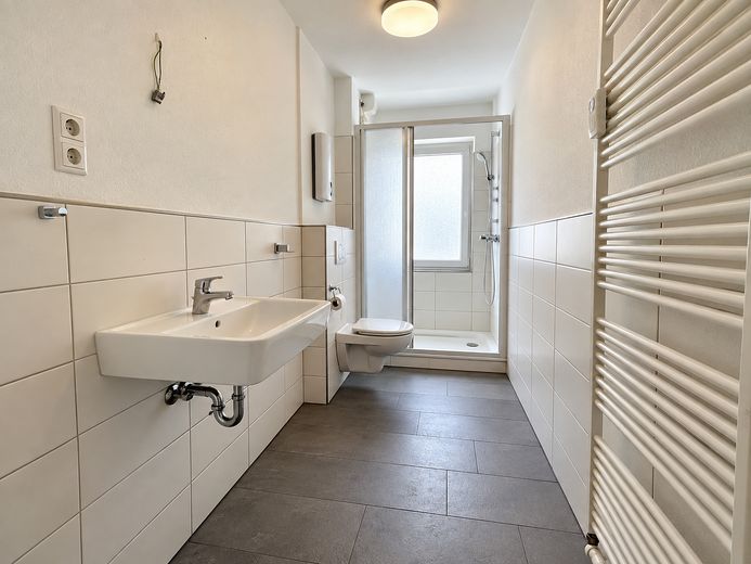 3- Zimmer Wohnung mit Balkon – Badezimmer