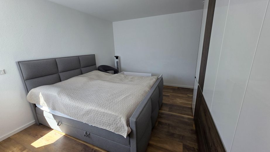 Moderne, helle 3-Zi-Wohnung mit Balkon/Keller/Stellplatz – Foto 4