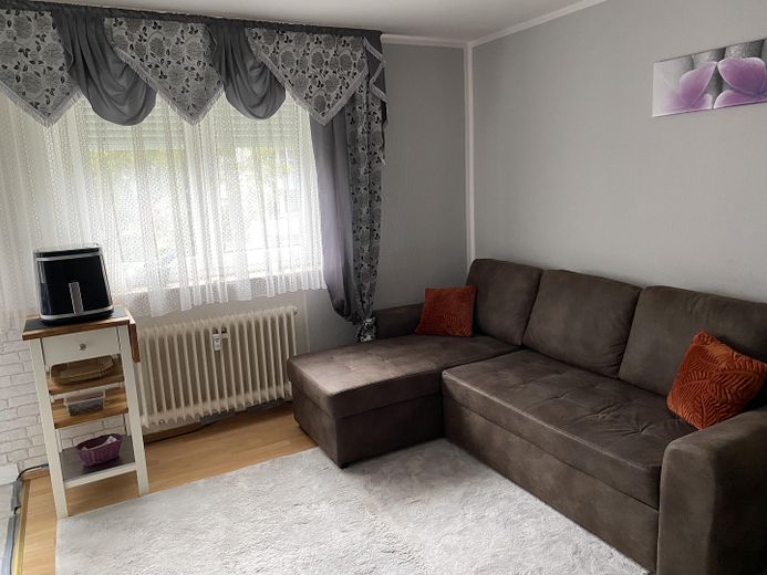 Sehr gepflegte 1-Zimmer-Wohnung in Sindelfingen Goldberg, 300m zur S-Bahnhaltestelle, von Privat – Wohn- und Schlafzimmer 