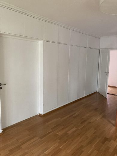 Große Altbau-Villa in Augsburg Göggingen - Exklusives Haus mit Garten – Schreiner-Schrankwand 