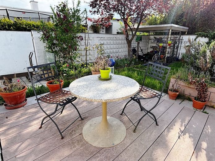 **RESERVIERT** Architektenbungalow + Einliegerwohnung + separate Büroeinheit in Feldrandlage von DA-Arheilgen – sonniger Sitzplatz