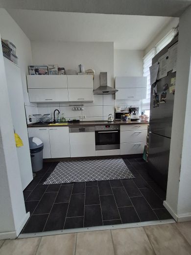 4,5 odalı dubleks daire, 2. üst kat, yeni banyo, sakin konum – offene Küche zum Esszimmer 2OG