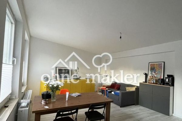 Neu Sanierte 4 Zimmer-Wohnung mit Dachterrasse in Top-Lage