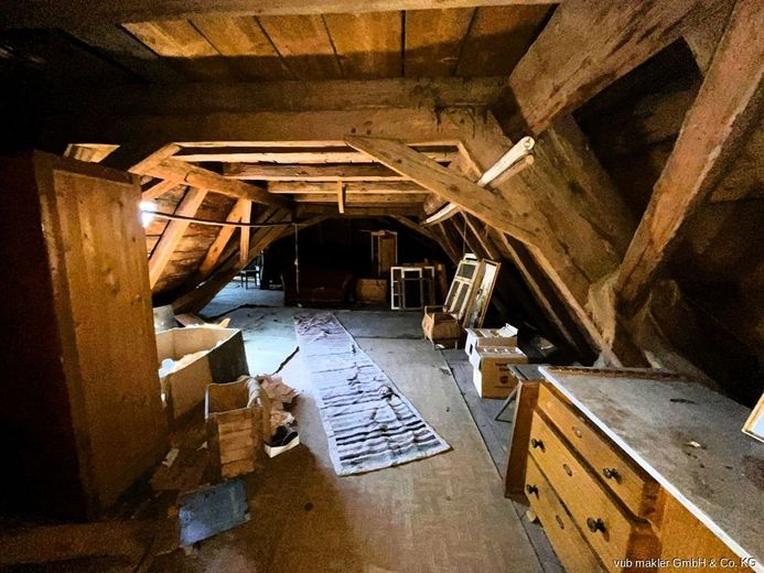 Ihr Traum vom historischen Wohnen: Denkmalgeschütztes Haus in Marktleuthen – VUB2139-11