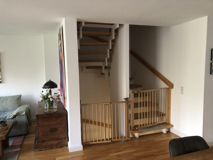 Doppelhaushälfte curata – EG-Treppenhaus