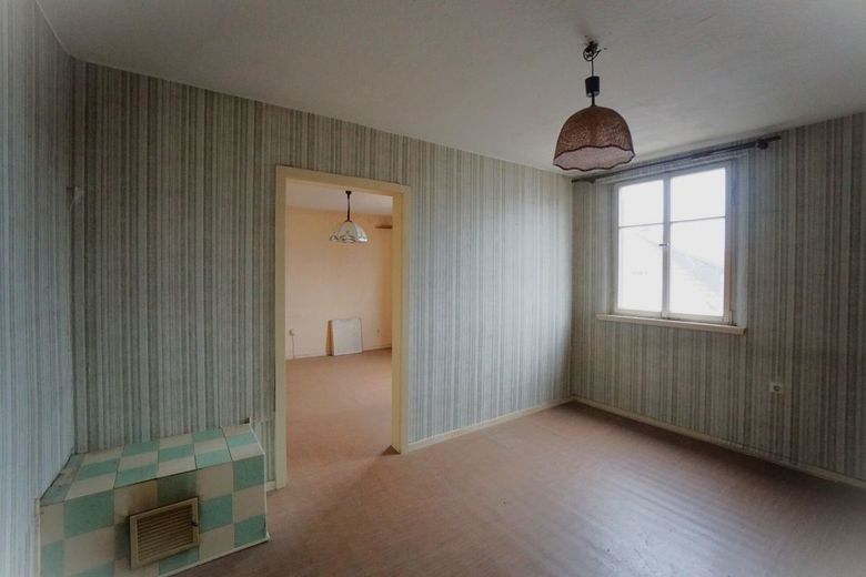 Familienprojekt mit Zukunft: Einfamilienhaus mit großem Grundstück und vielen Möglichkeiten – Schlafzimmer_2
