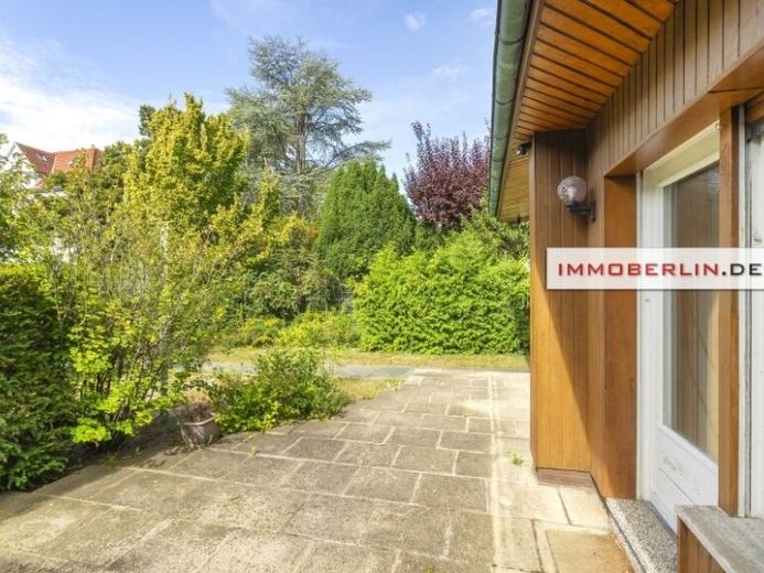 IMMOBERLIN.DE - Posizione eccellente nel centro di Zehlendorf! Bungalow con terrazza esposta a sud-ovest e/o terreno edificabile – Foto 1
