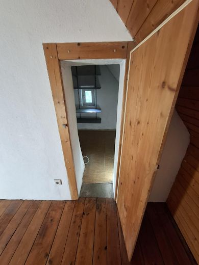 Nbg-Gaismannshof’ta inci - Tek ailelik ev (veya 3 odalı mutfak-banyo zemin kat + 2 odalı mutfak-banyo çatı katı) ve büyük, sakin bahçe – Kabäuschen vom Schlafz. aus 