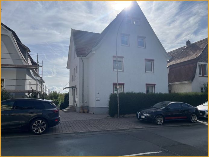 HELLE 3ZKB-WOHNUNG IN VERKEHRSGÜNSTIGER LAGE IN ALSFELD! MIETEN SIE NOCH HEUTE! – Foto 1