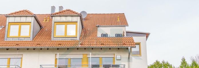 Sichere Kapitalanlage: Vermietete 2-R-Whg mit seltener Dachterrasse & Stellplatz!