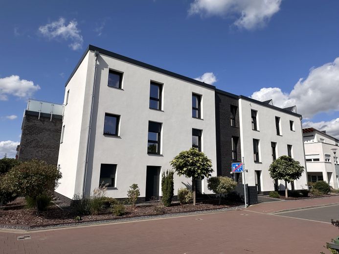 Luxuriöse 3-Zimmer-EG-Wohnung mit Terrasse, behindertengerecht, in WF – Foto 1