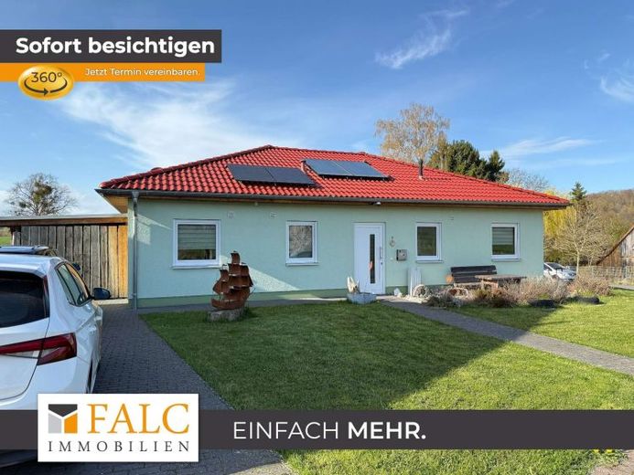 RESERVIERT***Atzenhausen - Wohnen auf einer Ebene: Neuwertiger Bungalow auf üppigem Grundstück*** – Foto 1