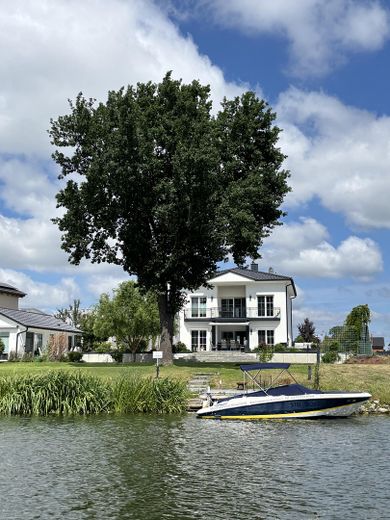 Exklusive Stadtvilla in direkter Wasserlage, Haus am Wasser – Foto 8