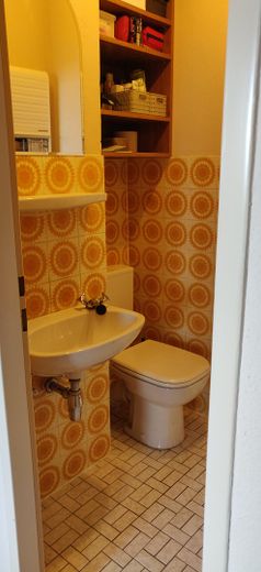 Hannover Teraslı Evinde 3 Kat Üzerine Yayılmış Muhteşem 4 Odalı Daire – Toilette auf Ebene 3