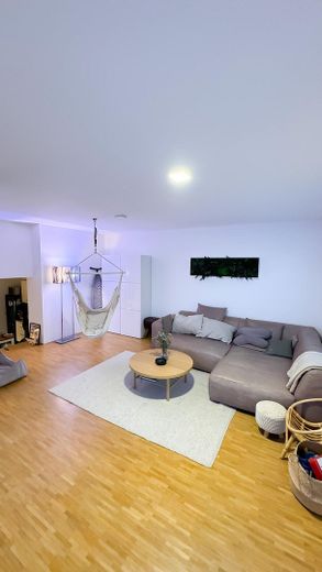 Modernes Townhouse am Rheinauer See – 5,5 Zimmer, 2 Terrassen, Garage & Top-Ausstattung – Wohnzimmer, Bild 3
