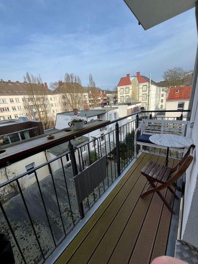 Balkon mit Blick zum Hof