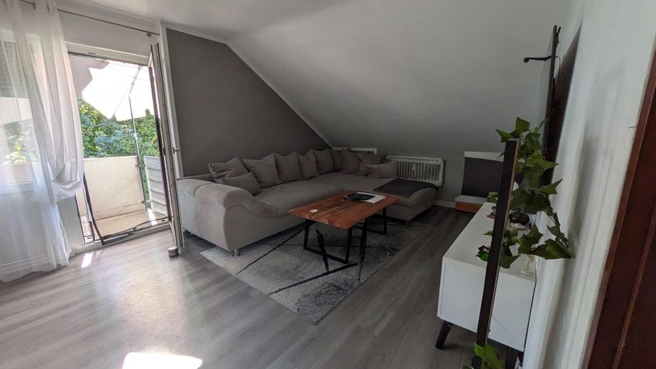 Ruhig & bahnhofsnah: Vermietete 3 ZW mit Garage & Ost-Balkon in Norsingen – Wohnen