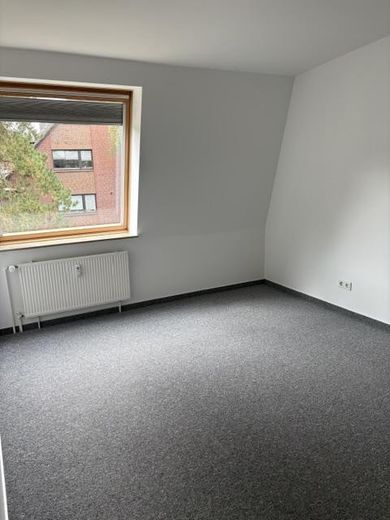 Hamburg Bergstedt’te geniş güneybatı sundurmalı ve yeşil manzaralı 2 odalı daire, 2. kat (son kat) – Fotoğraf 12