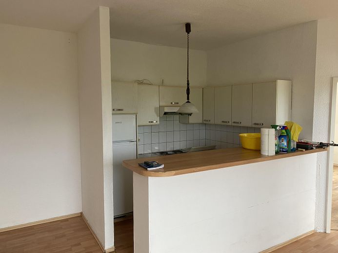 funktionale Dreiraumwohnung mit Einbauküche zentral und ruhig gelegen – Küche