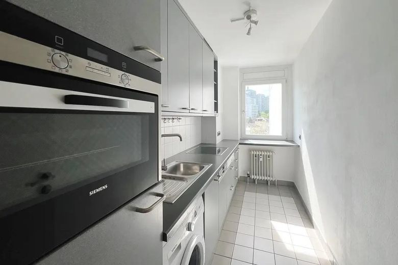 Provisionsfrei: gepflegte 2-Zimmer-Wohnung in beliebter Lage – Küche