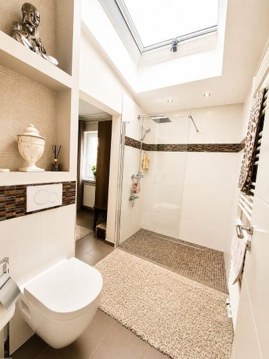 Dusche mit WC